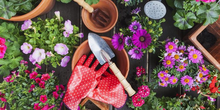 7 Ways To Sport Your Garden Accessories For Fall
