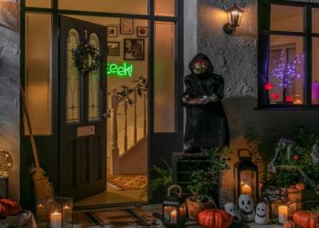 Where to Buy Women’s Pumpkin Clothes?