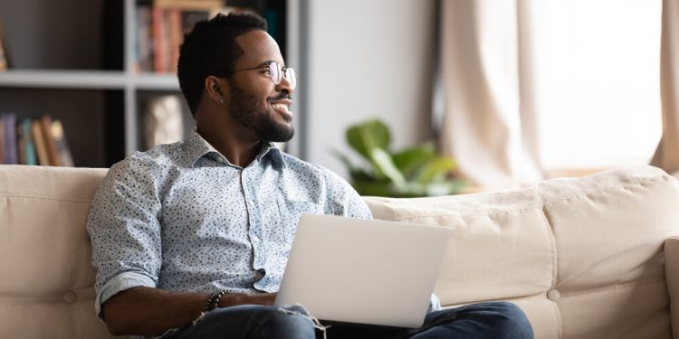 Things to Consider Before Becoming a Professional Loan Agent