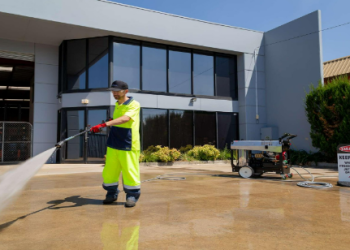 Tips On Choosing The Right Pressure Cleaner For Commercial Spaces